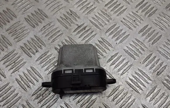 Alfa Romeo GT Heater blower fan relay 52412557