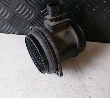 Volvo XC90 Mass air flow meter 30677999 3762735 0281002730