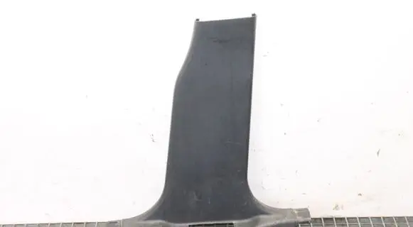 Nissan Qashqai (B) pillar trim (top)