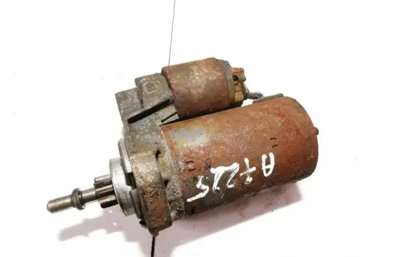 Volkswagen Golf III Starter motor