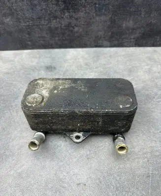 Opel Vectra C Engine oil radiator 5989070121 47001