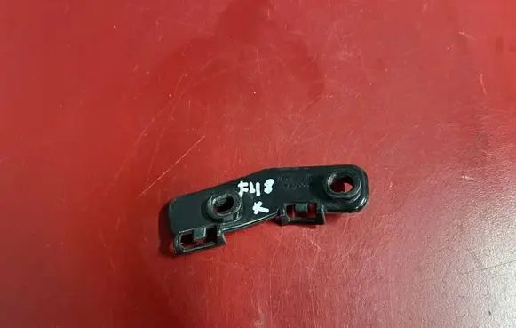 BMW X1 F48 F49 Front bumper mounting bracket BM16005BL