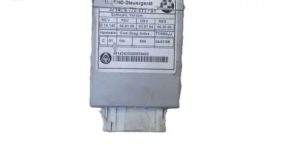 BMW 5 E60 E61 Air suspension control unit module (rear) 677041101