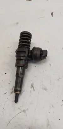 Audi A4 S4 B6 8E 8H Fuel injector 038130073AJ