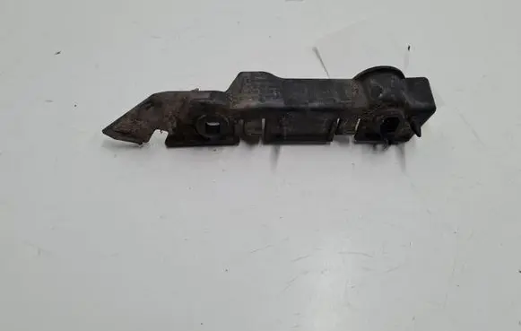 Audi A5 8T 8F Front bumper mounting bracket 8T0807284A