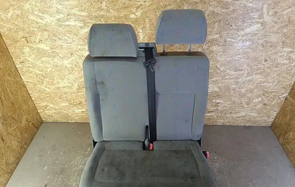Volkswagen Transporter - Caravelle T5 Front double seat 7H0883331