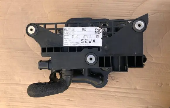 Porsche Cayenne (9Y0 9Y3) Water pump 9Y4121406