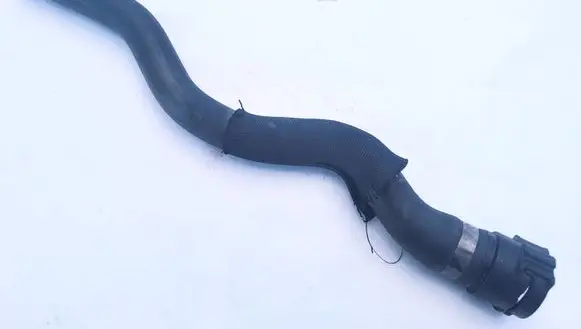 BMW 5 E39 Engine coolant pipe/hose