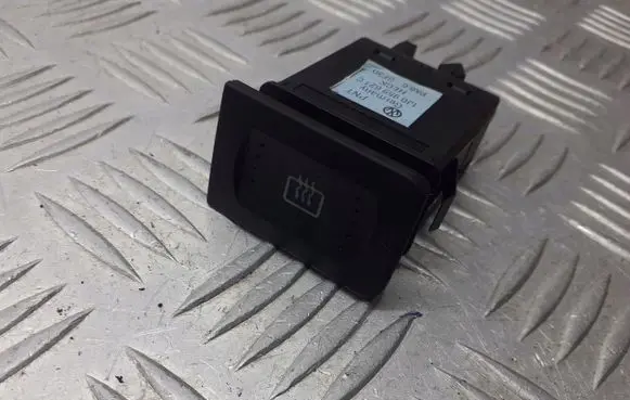 Volkswagen Golf IV Windscreen/window heater switch 1J0959621C