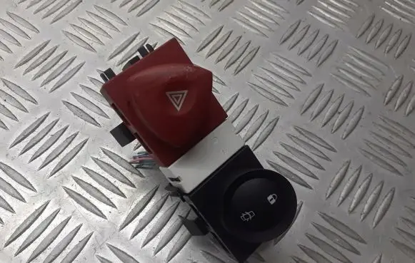 Renault Megane II Hazard light switch 8200107808