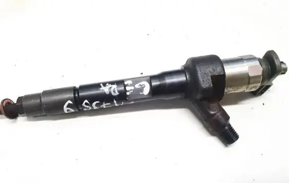 Fuel injector
