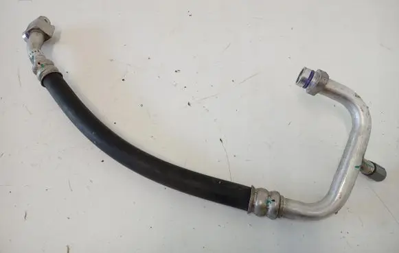 Air conditioning (A/C) pipe/hose