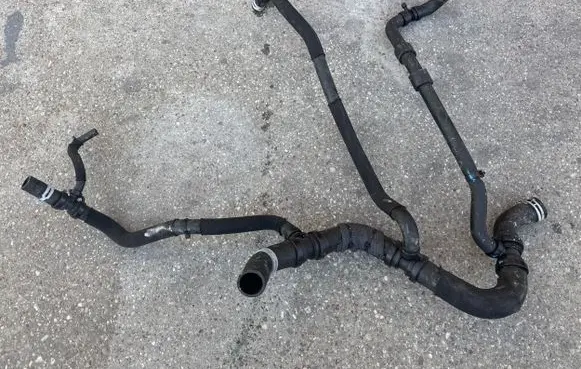 Renault Master III Engine coolant pipe/hose