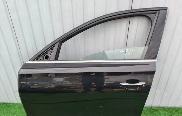 Audi A8 S8 D4 4H Front door
