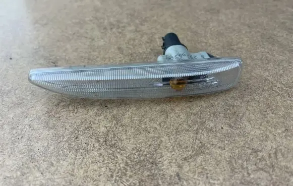 BMW 7 E65 E66 Front fender indicator light 7164757