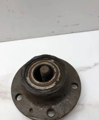 Audi A3 S3 8P Rear wheel hub