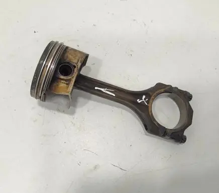 Volkswagen Touran I Piston with connecting rod 03CD