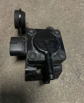 Mazda CX-7 Exhaust gas pressure sensor R2AX182B5