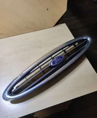 Ford Mondeo MK II Front grill 8A133