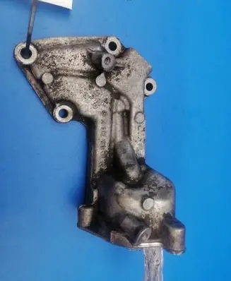 Mercedes-Benz CLS C219 Oil filter mounting bracket A6421800010