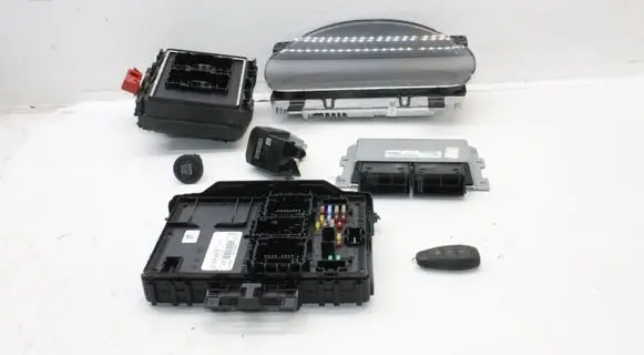 Ford Kuga III Engine ECU kit and lock set 