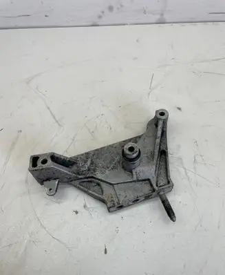 Hyundai Santa Fe Engine mounting bracket 