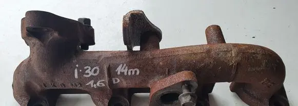 Hyundai i30 Exhaust manifold
