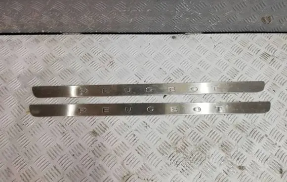 Peugeot 308 Front sill trim cover 9682719380