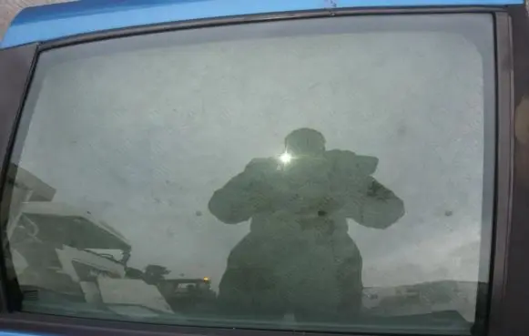 Nissan Almera Tino Rear door window glass