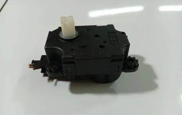 Opel Insignia A Air flap motor/actuator 5242845502