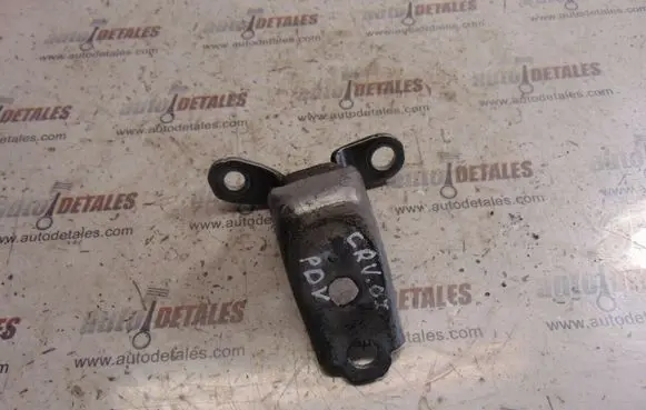Honda CR-V Front door upper hinge