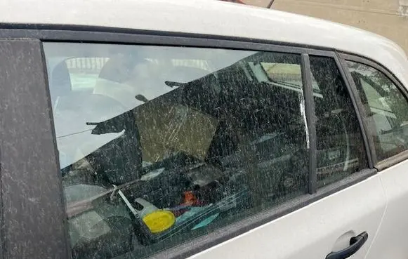 Skoda Fabia Mk2 (5J) Rear door window glass 