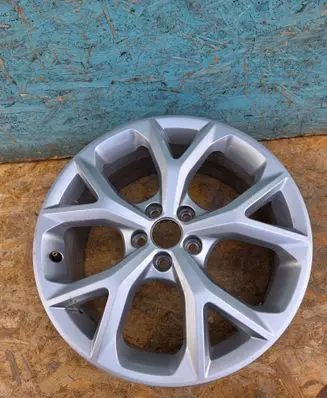 Seat Arona R17 alloy rim 6F9601025H
