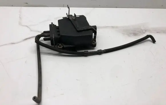 Audi A3 S3 8P Central locking vacuum pump 1K0906279B