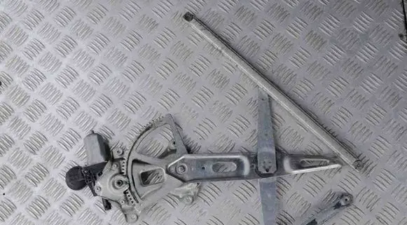 Toyota Prius (XW20) Front door electric window regulator 