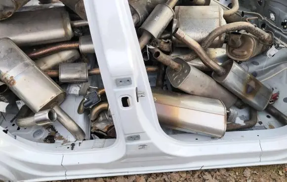 Opel Mokka B Pillar (middle) 
