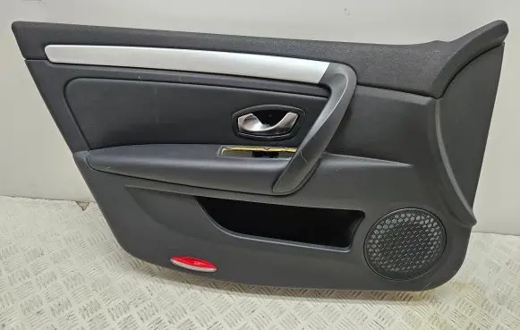 Renault Laguna III Front door card panel trim 809010417R