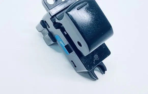 Nissan Note (E11) Electric window control switch 25411ED00B