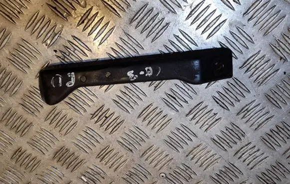 Audi A6 S6 C6 4F Radiator support slam panel bracket 4F0809892