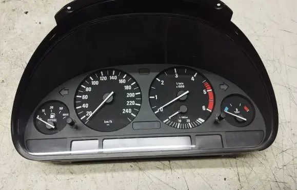BMW 5 E39 Speedometer (instrument cluster) 62116903761 110308784213