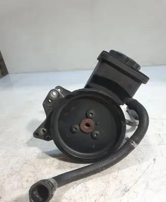 BMW 5 E60 E61 Power steering pump 7693974