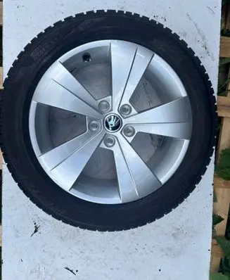 Skoda Superb B8 (3V) R17 winter tire 3V0601025AS