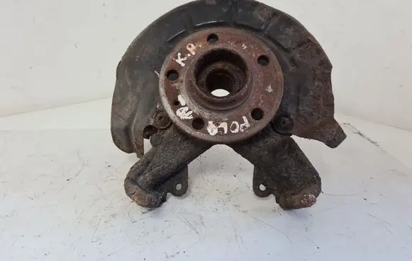 Volkswagen Polo IV 9N3 Front wheel hub spindle knuckle
