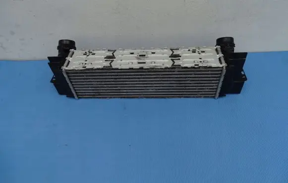 BMW X3 F25 Intercooler radiator 7823571