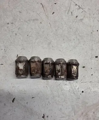 Hyundai Sonata Nuts/bolts 1234