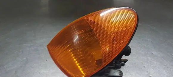 BMW 3 E46 Front indicator light 1315106145