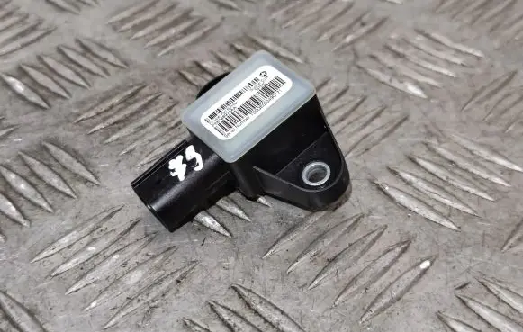 Jeep Cherokee Airbag deployment crash/impact sensor P56038976AA