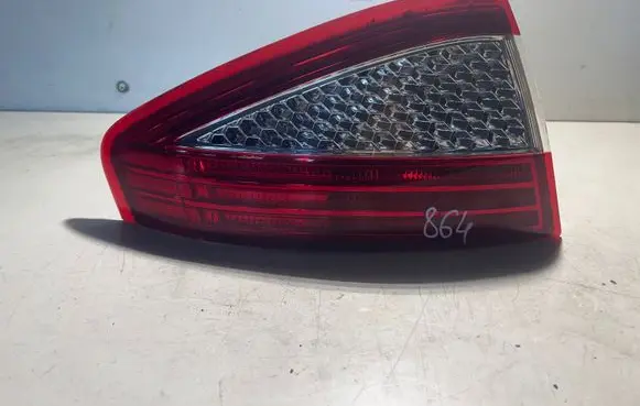 Ford Mondeo MK IV Tailgate rear/tail lights