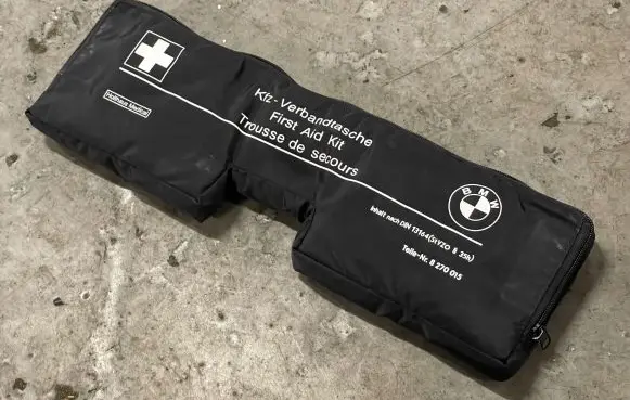 BMW 5 F10 F11 First aid kit 8270013 8270015