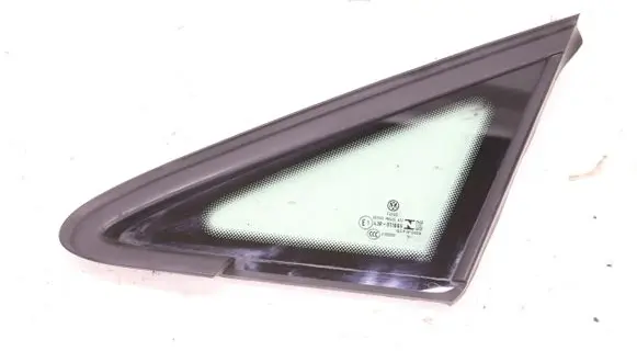 Volkswagen Golf VIII Rear side window 5H0845411H